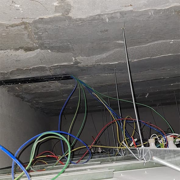 اسلاك بدون أنابيب كهربائية ونقاط تجميع