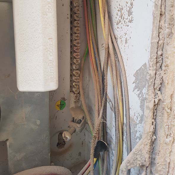 لم يتم سحب اسلاك التأريض