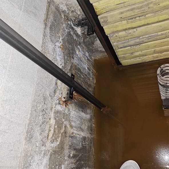 أثر التسريبات تجاه جدران بئر المصعد