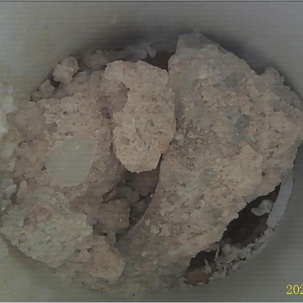 تجمع مخلفات البناء في خطوط صرف التكييف