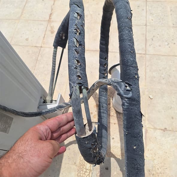 تلف في عزل انابيب التبريد يسبب ارتفاع في استهلاك الطاقة واحتمالية تسربات داخلية